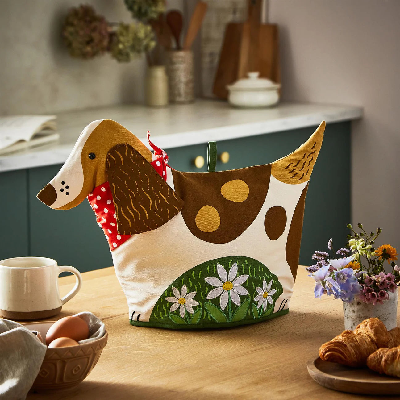 Ulster Weavers Daisy Dog Tea Cosy - Shaped One Size in Brown - 29 x 33 x 27cm