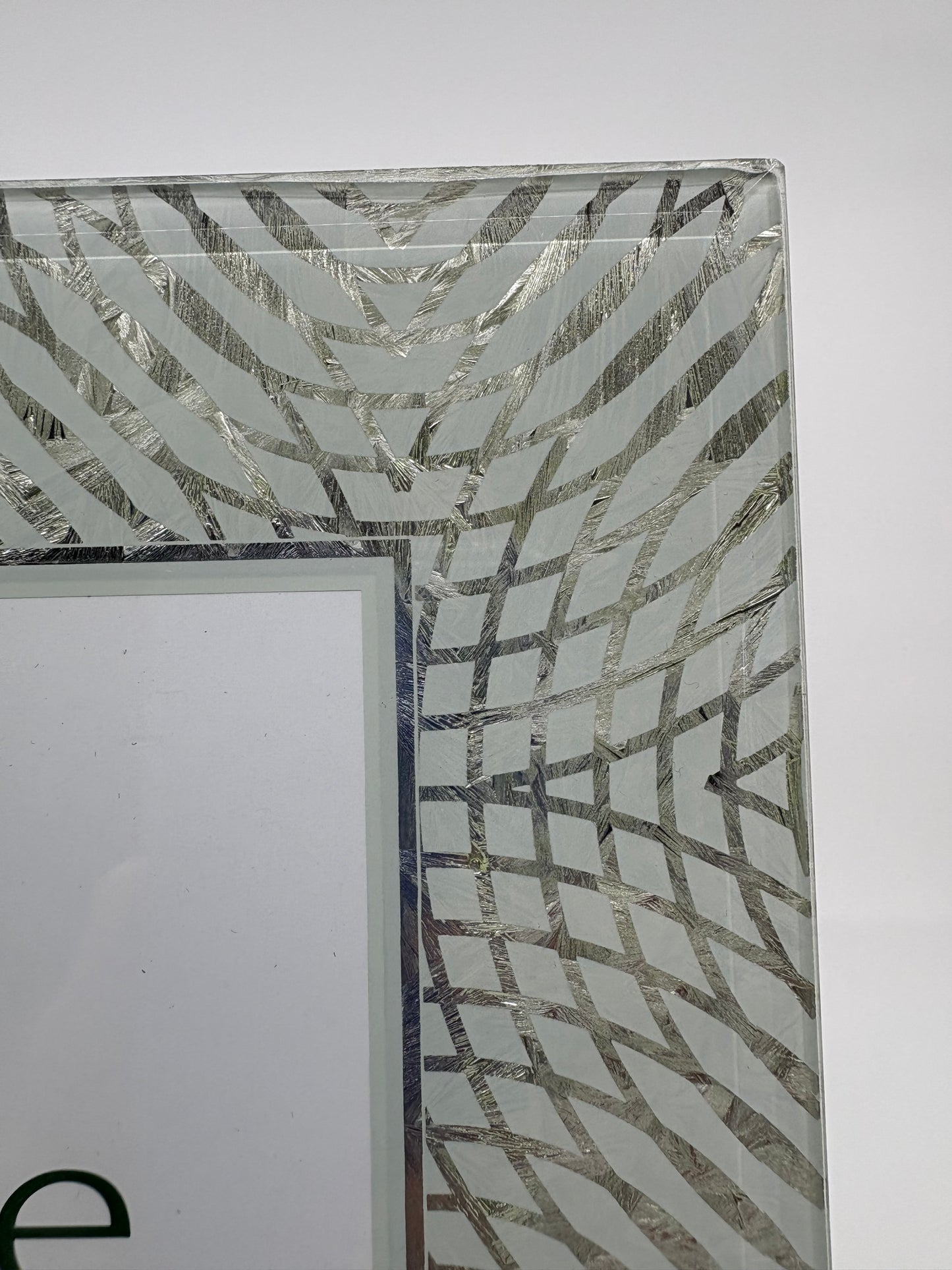 Pure Homewares Glass Mirrored Photo Frame - Patterned Silver - 13x18cm