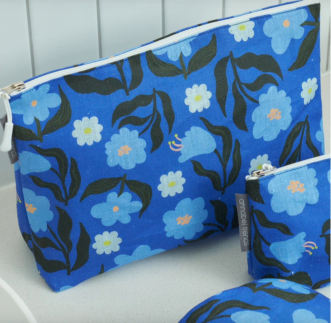Annabel Trends Linen Cosmetic Bag - Nocturnal Blooms