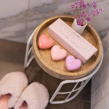 Annabel Trends Bath Fizzers - Love Heart Pack of 3 - 80g - 21.5x7cm