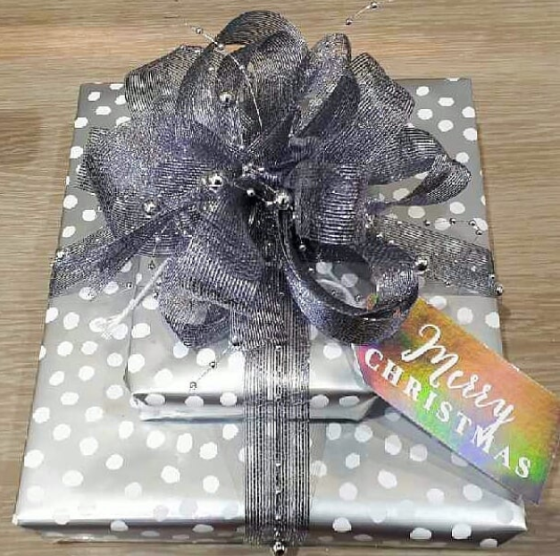 Free Gift Wrapping Service