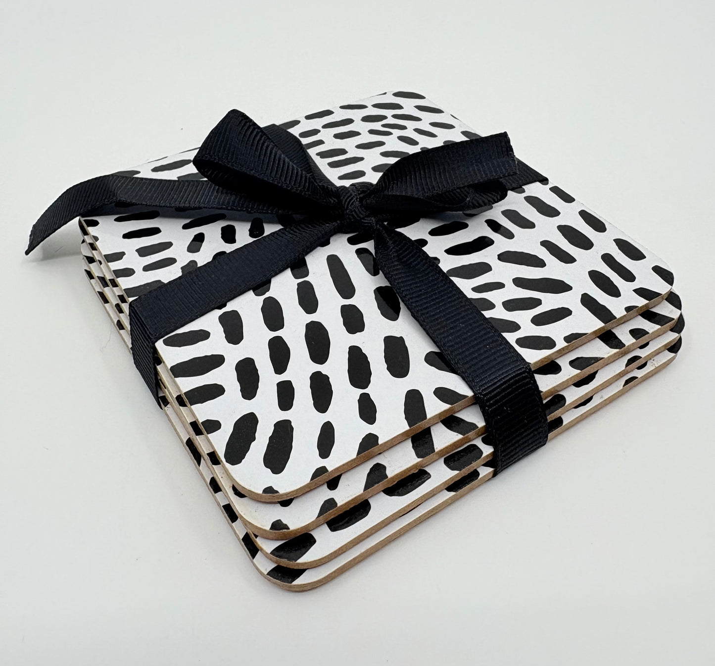 Finlayson Pikkuva Hard Corkback - Black and White - Set of 4
