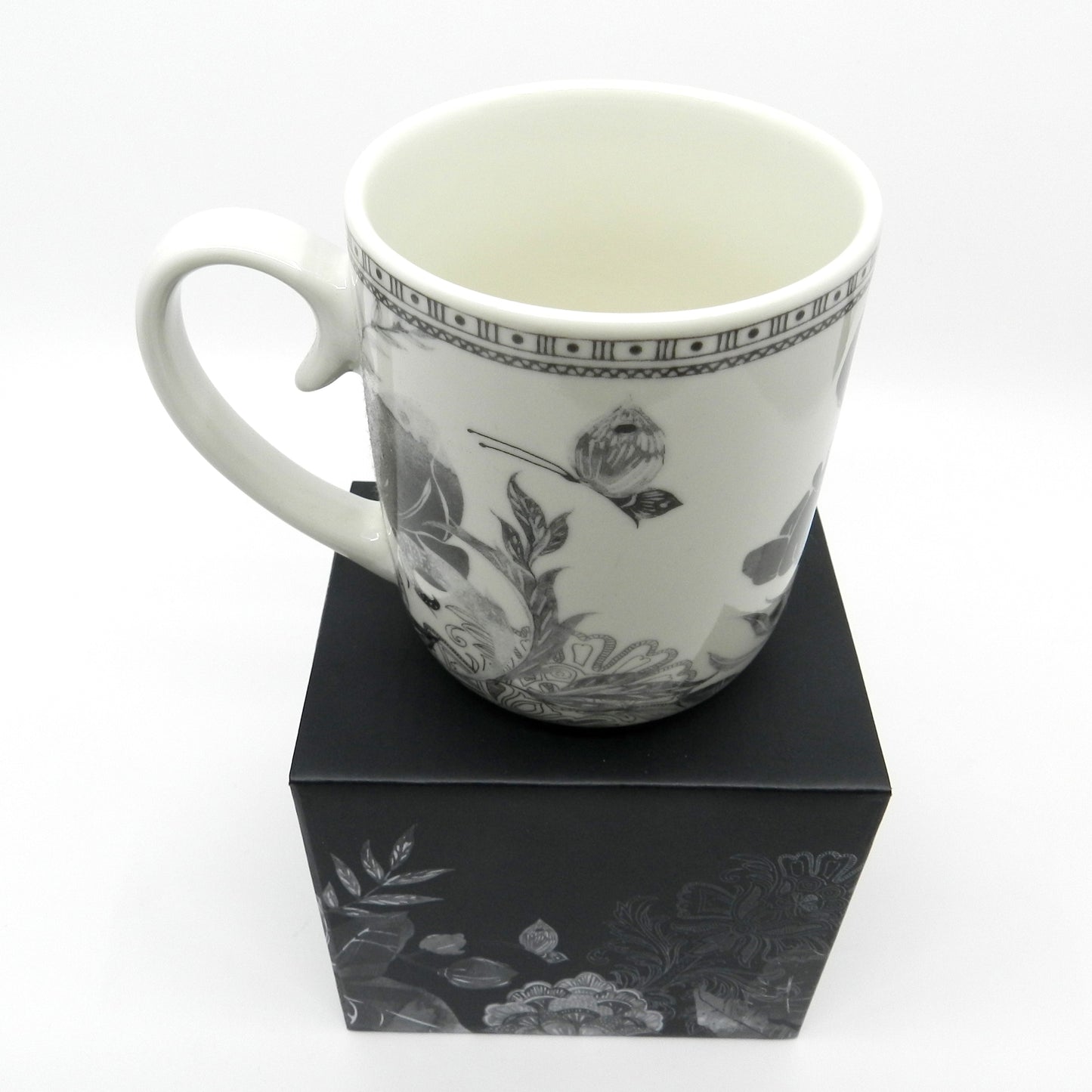 Artique Studio Mug - Chloe